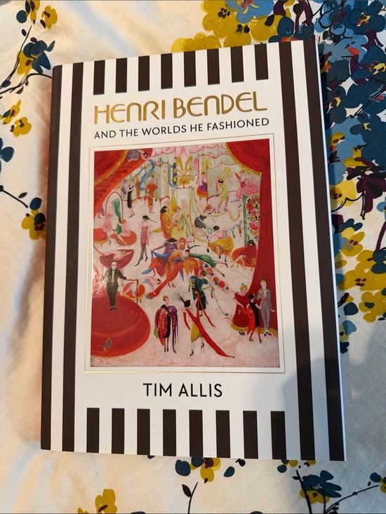 henri bendel Accessories - Henri Bendel book